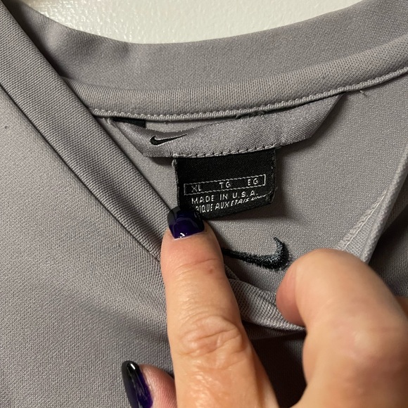 Men’s Gray Nike t shirt - Picture 3 of 4